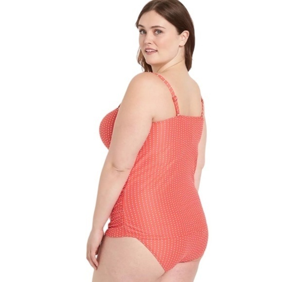 Lane Bryant Underwire Textured Dot Fitted Swim Tankini Top - Starfish Coral Dots - Picture 4 of 4